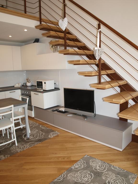 Il Pontile Holidays Apartment 마리아나디피에트라산타 객실 사진